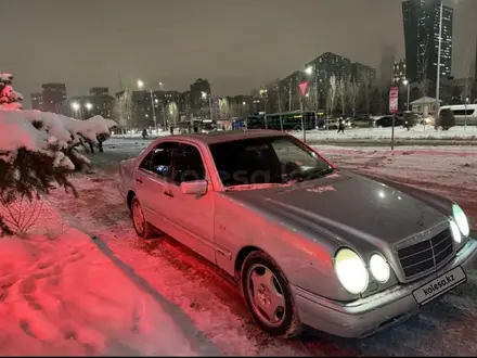 Mercedes-Benz E 230 1997 года за 2 900 000 тг. в Астана – фото 3