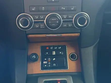 Land Rover Discovery 2016 года за 14 000 000 тг. в Алматы – фото 15