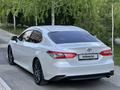 Toyota Camry 2021 года за 17 200 000 тг. в Шымкент – фото 3