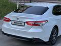 Toyota Camry 2021 года за 17 200 000 тг. в Шымкент – фото 6