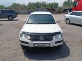 Volkswagen Passat 2002 годаүшін2 200 000 тг. в Алматы