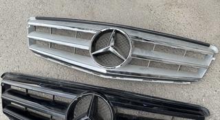 W204 решетки оригинал привозные Япония за 45 000 тг. в Алматы