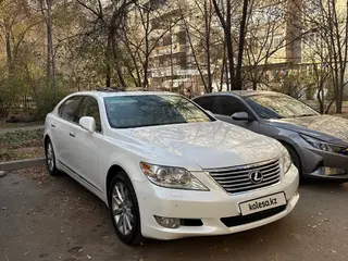 Lexus LS 460