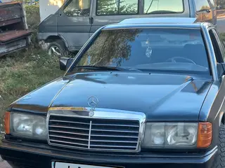 Mercedes-Benz 190
