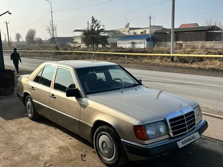 Mercedes-Benz E 320 1989 года за 1 600 000 тг. в Шымкент – фото 11