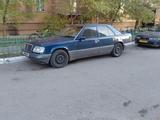 Mercedes-Benz E 220 1992 года за 1 350 000 тг. в Астана – фото 2
