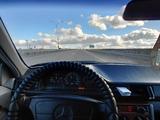 Mercedes-Benz E 220 1992 года за 1 350 000 тг. в Астана – фото 4