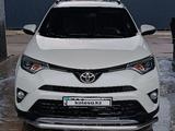 Toyota RAV4 2017 года за 13 000 000 тг. в Шымкент