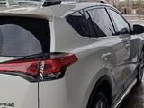 Toyota RAV4 2017 года за 13 000 000 тг. в Шымкент – фото 4