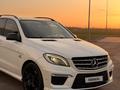 Mercedes-Benz ML 63 AMG 2013 года за 22 000 000 тг. в Алматы – фото 14