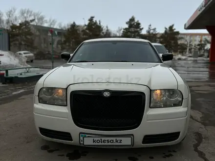Chrysler 300C 2005 года за 6 900 000 тг. в Астана – фото 5