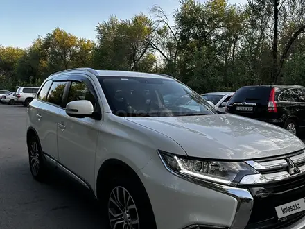 Mitsubishi Outlander 2015 года за 11 000 000 тг. в Алматы – фото 2