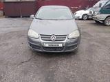 Volkswagen Jetta 2009 года за 3 500 000 тг. в Семей – фото 2