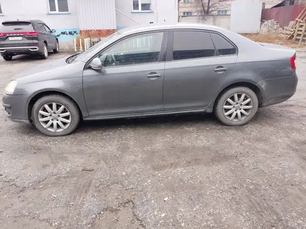 Volkswagen Jetta 2009 года за 3 500 000 тг. в Семей – фото 4