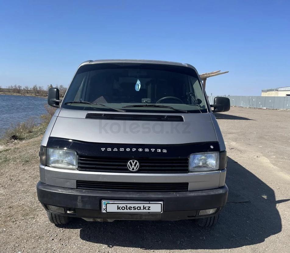 Volkswagen Caravelle 1995 г.