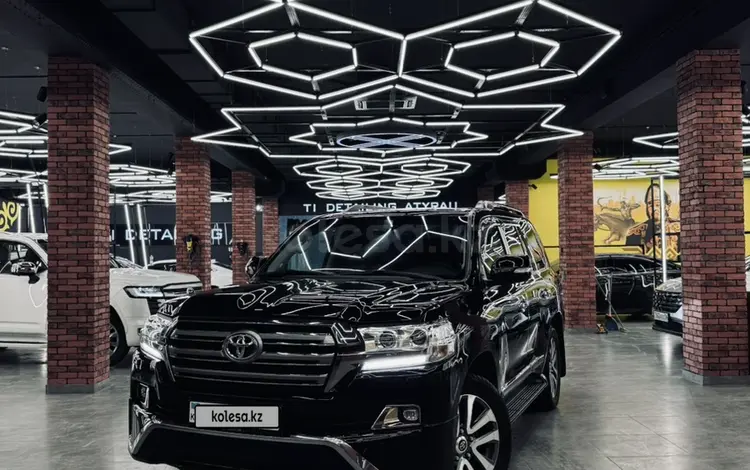 Toyota Land Cruiser 2016 года за 32 000 000 тг. в Атырау