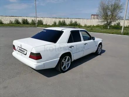 Mercedes-Benz E 200 1991 года за 1 350 000 тг. в Костанай – фото 3