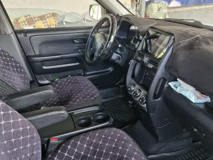 Honda CR-V 2004 года за 5 500 000 тг. в Алматы – фото 16