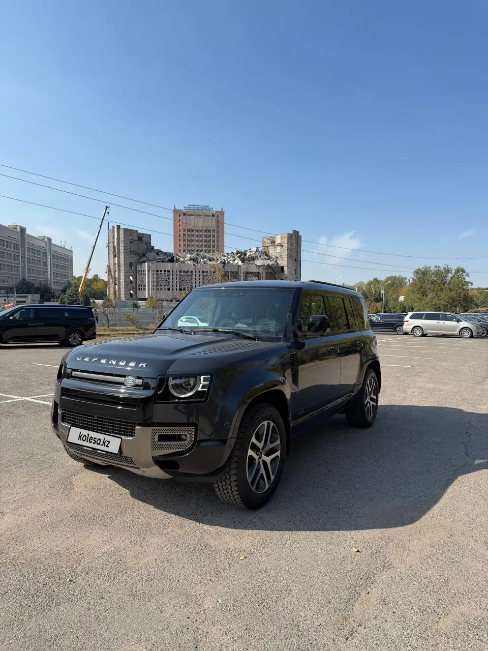Ленд Ровер Defender, 2024