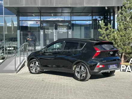 Hyundai Bayon 2023 года за 7 500 000 тг. в Караганда – фото 3