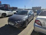 Hyundai Elantra 2018 года за 8 500 000 тг. в Астана – фото 2