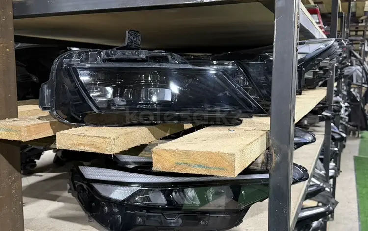 Фары стопы задние Hyundai за 4 000 тг. в Алматы