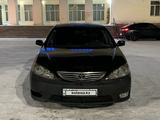 Toyota Camry 2004 годаfor4 500 000 тг. в Риддер