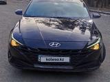 Hyundai Elantra 2021 года за 9 495 000 тг. в Астана – фото 2