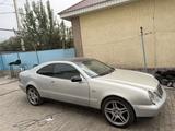 Mercedes-Benz CLK 230 1999 годаүшін2 500 000 тг. в Алматы – фото 4