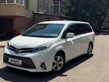 Toyota Sienna, 2017
