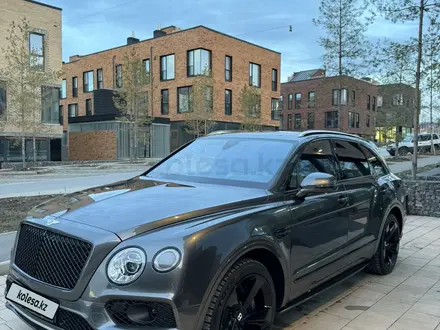 Bentley Bentayga 2018 года за 59 000 000 тг. в Алматы – фото 2