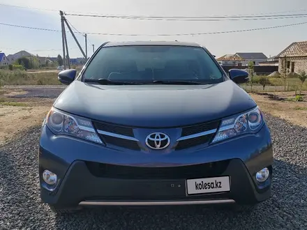 Toyota RAV4 2014 года за 8 800 000 тг. в Актобе