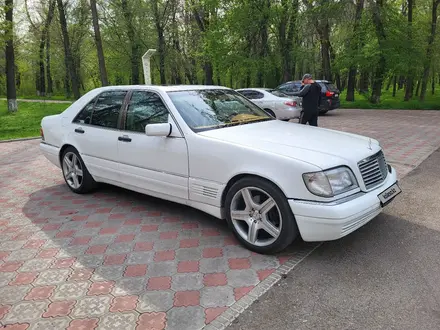 Mercedes-Benz S 320 1996 года за 2 850 000 тг. в Тараз