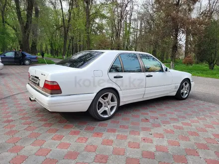 Mercedes-Benz S 320 1996 года за 2 850 000 тг. в Тараз – фото 4