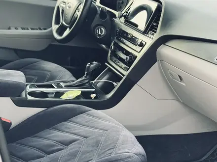 Hyundai Sonata 2016 года за 6 900 000 тг. в Алматы – фото 11