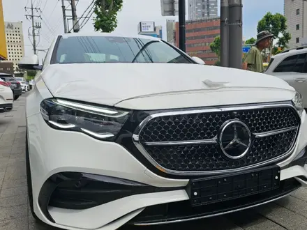 Mercedes-Benz E 300 2025 года за 32 000 000 тг. в Астана – фото 2