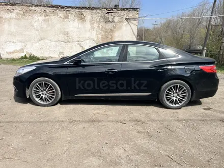 Hyundai Grandeur 2015 года за 8 000 000 тг. в Караганда – фото 4