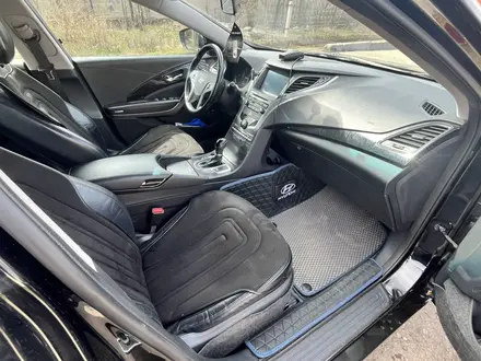 Hyundai Grandeur 2015 года за 8 000 000 тг. в Караганда – фото 26