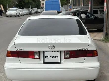 Toyota Camry 2001 года за 4 600 000 тг. в Шымкент – фото 2