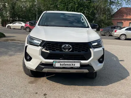 Toyota Hilux 2025 года за 28 000 000 тг. в Актобе