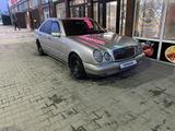 Mercedes-Benz E 240 1998 года за 2 600 000 тг. в Алматы