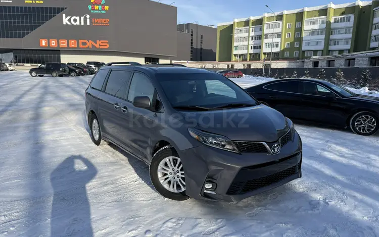 Toyota Sienna 2016 годаfor14 000 000 тг. в Караганда