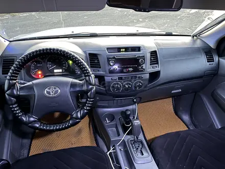 Toyota Hilux 2014 года за 12 800 000 тг. в Уральск – фото 7