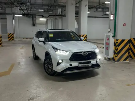 Toyota Highlander Luxe 2026 года за 25 800 000 тг. в Астана