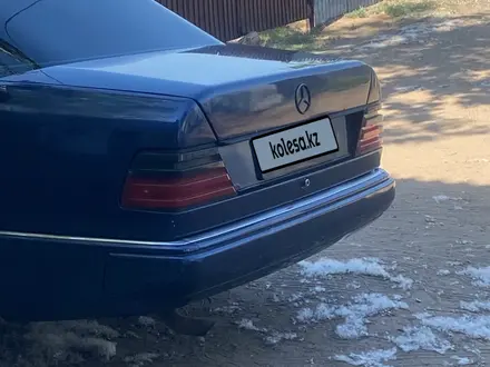 Mercedes-Benz E 200 1992 года за 1 200 000 тг. в Павлодар – фото 3
