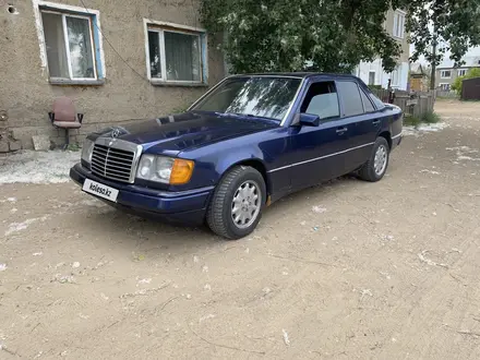Mercedes-Benz E 200 1992 года за 1 200 000 тг. в Павлодар – фото 2