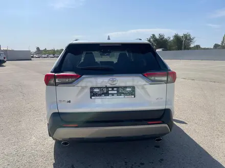 Toyota RAV4 Luxe+ 2025 года за 21 500 000 тг. в Актобе – фото 12