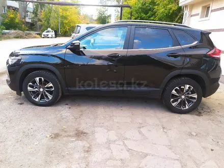 Chevrolet Tracker 2021 года за 8 200 000 тг. в Караганда – фото 3