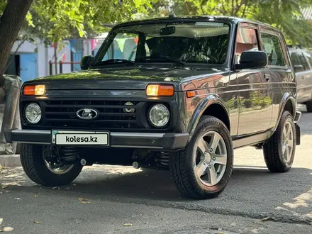 ВАЗ (Lada) Lada 2121 2021 года за 5 870 000 тг. в Алматы – фото 2