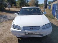 Toyota Camry 1998 годаfor2 500 000 тг. в Урджар